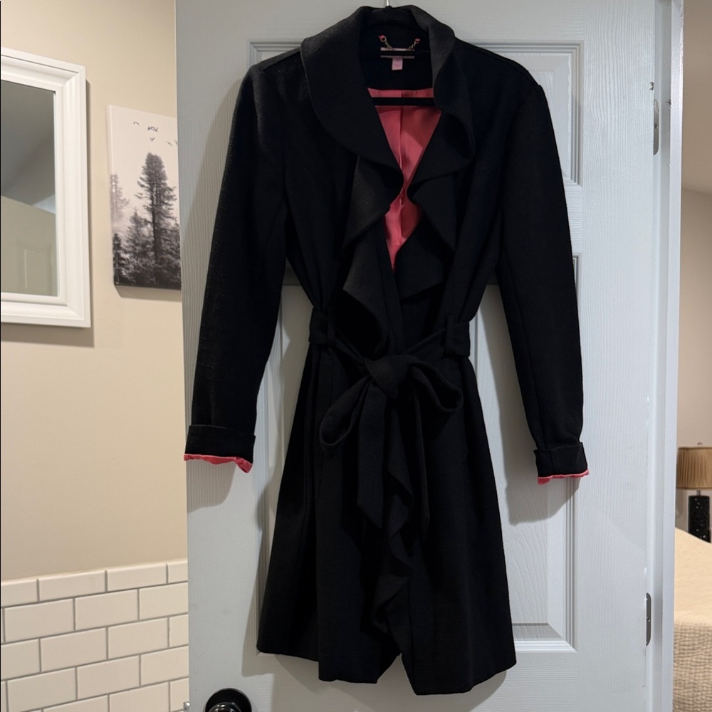 Lilly Pulitzer Kelli Black Trench Coat with Pink Lining